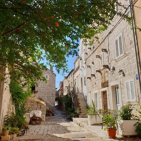 Stara Kuca * Mali Ston