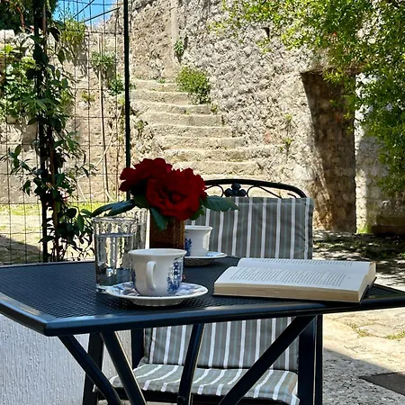 Stara Kuca * Mali Ston