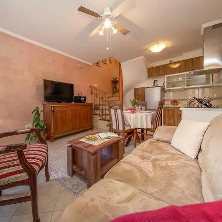 Apartment Stara Kuca - Historic Stone House Inside Mali Ston Walls